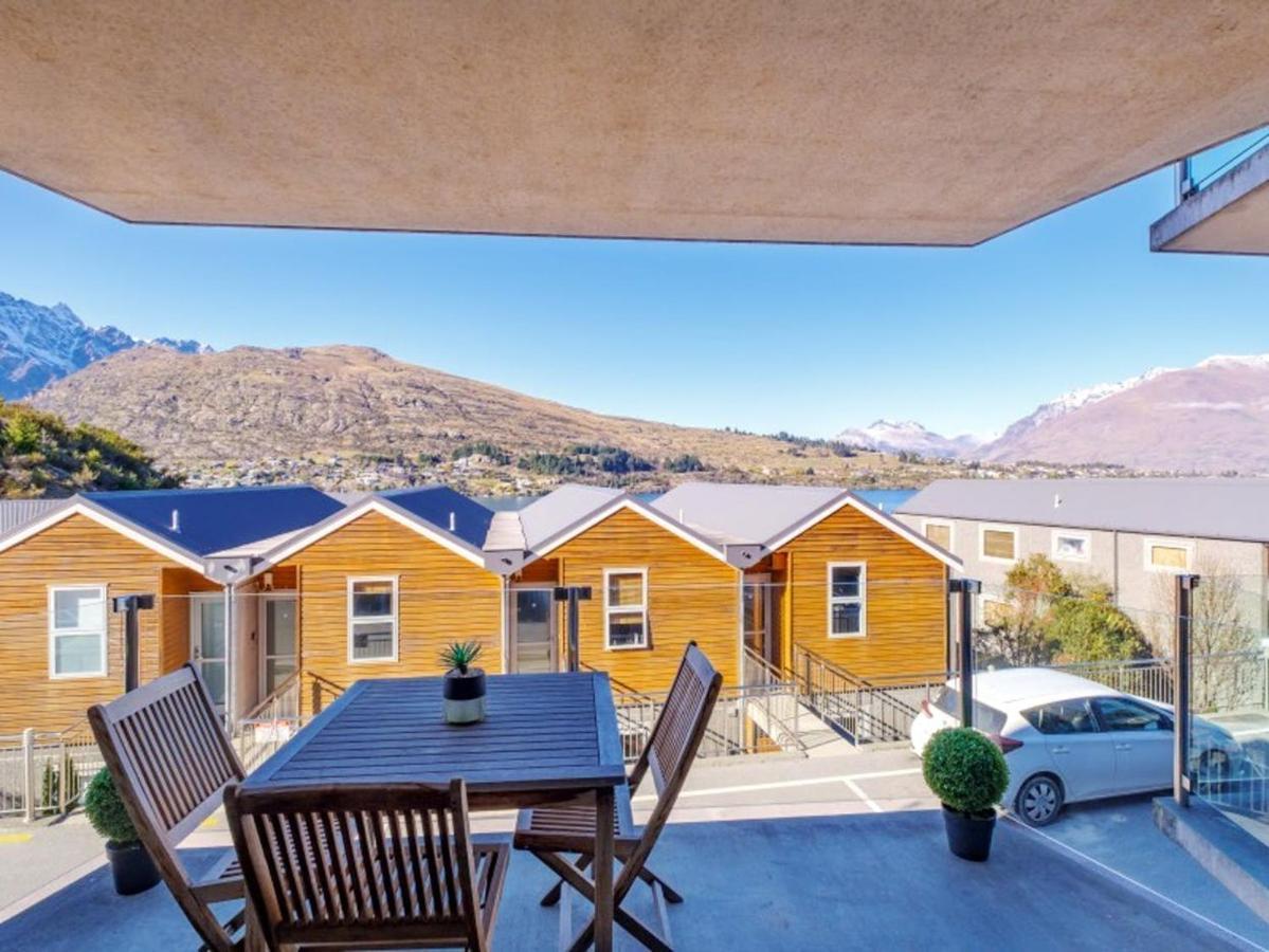 Lakeside Living - Modern 2-Bedroom Apartment クイーンズタウン エクステリア 写真