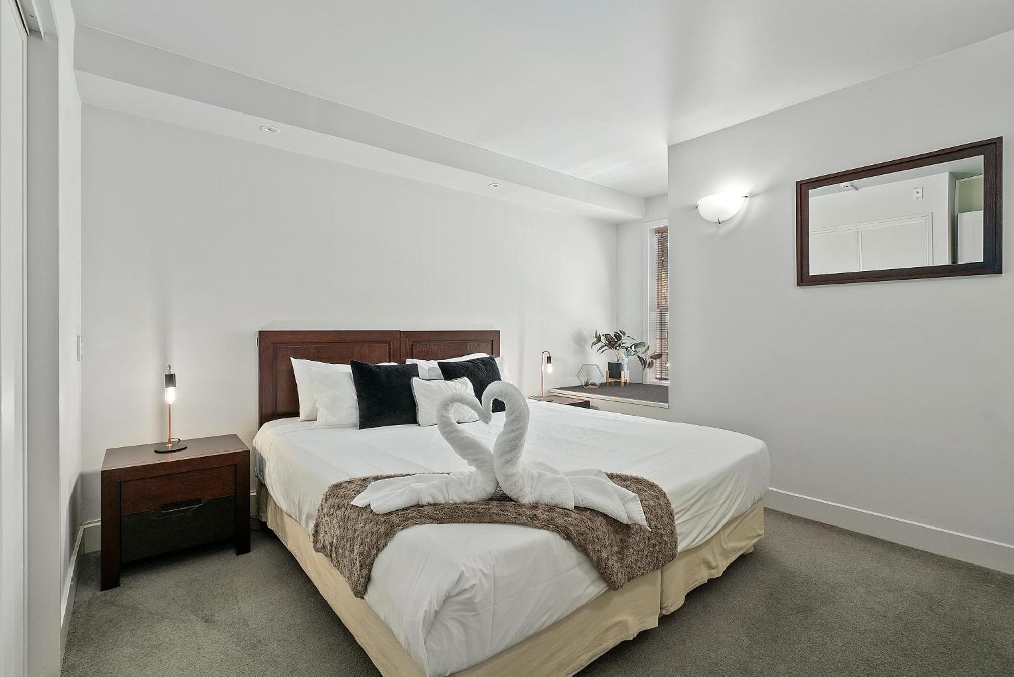 Lakeside Living - Modern 2-Bedroom Apartment クイーンズタウン エクステリア 写真